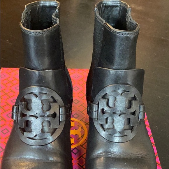 Tory Burch “Miller”Bootie Black Leather size 6 1/2 - Picture 2 of 13